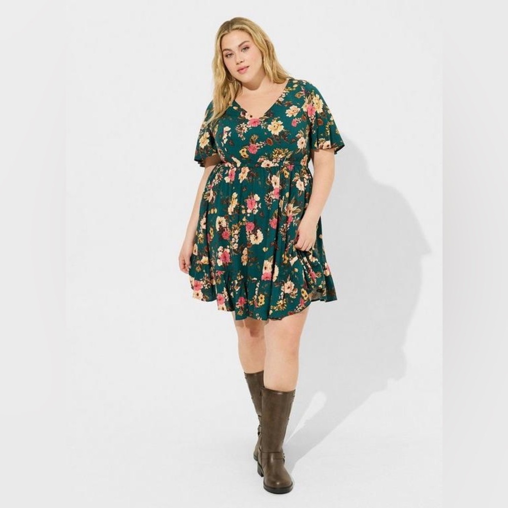 TORRID - Mini Wash Challis Flutter Sleeve Lace Back Dress - Picture 4 of 11